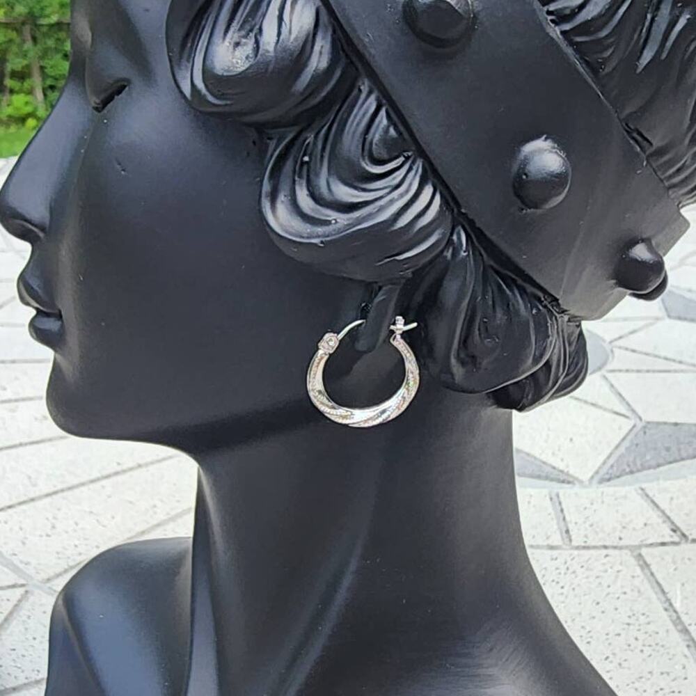 Vintage 14K Fine White Gold Corrugated Round Hoop Earrings - Picture 2 of 10